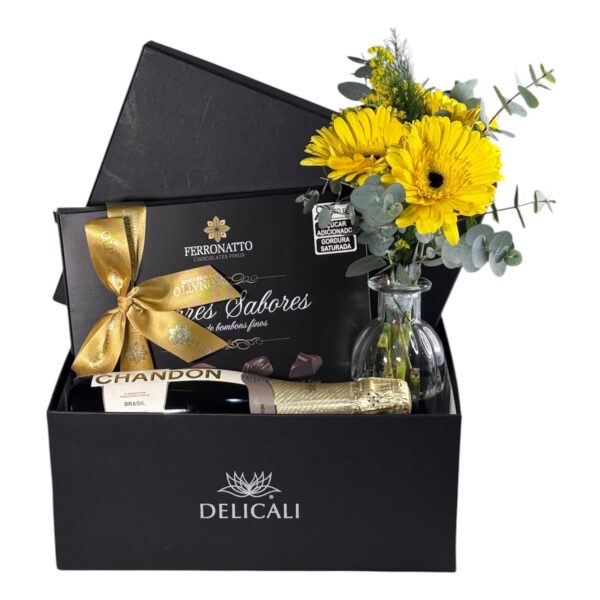 Cesta Celebre com Flores